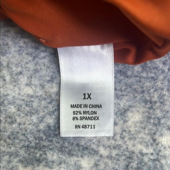 Rust Sleeveless Boxy Crop Muscle Tee - Picture 5 of 6